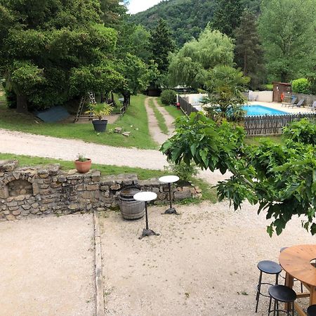 Camping Les Berges Du Doux Colombier-le-Vieux Luaran gambar