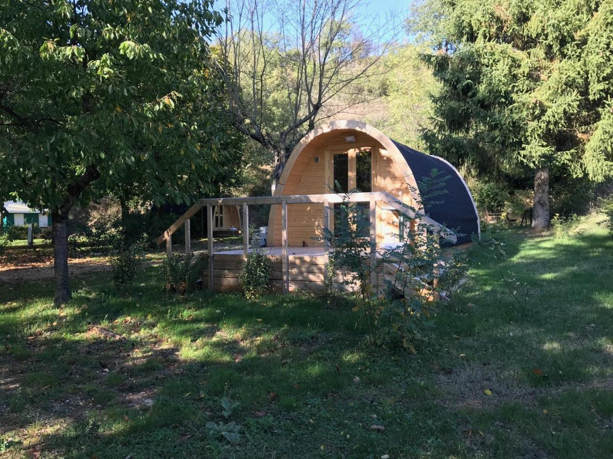 Camping Les Berges Du Doux Colombier-le-Vieux Luaran gambar