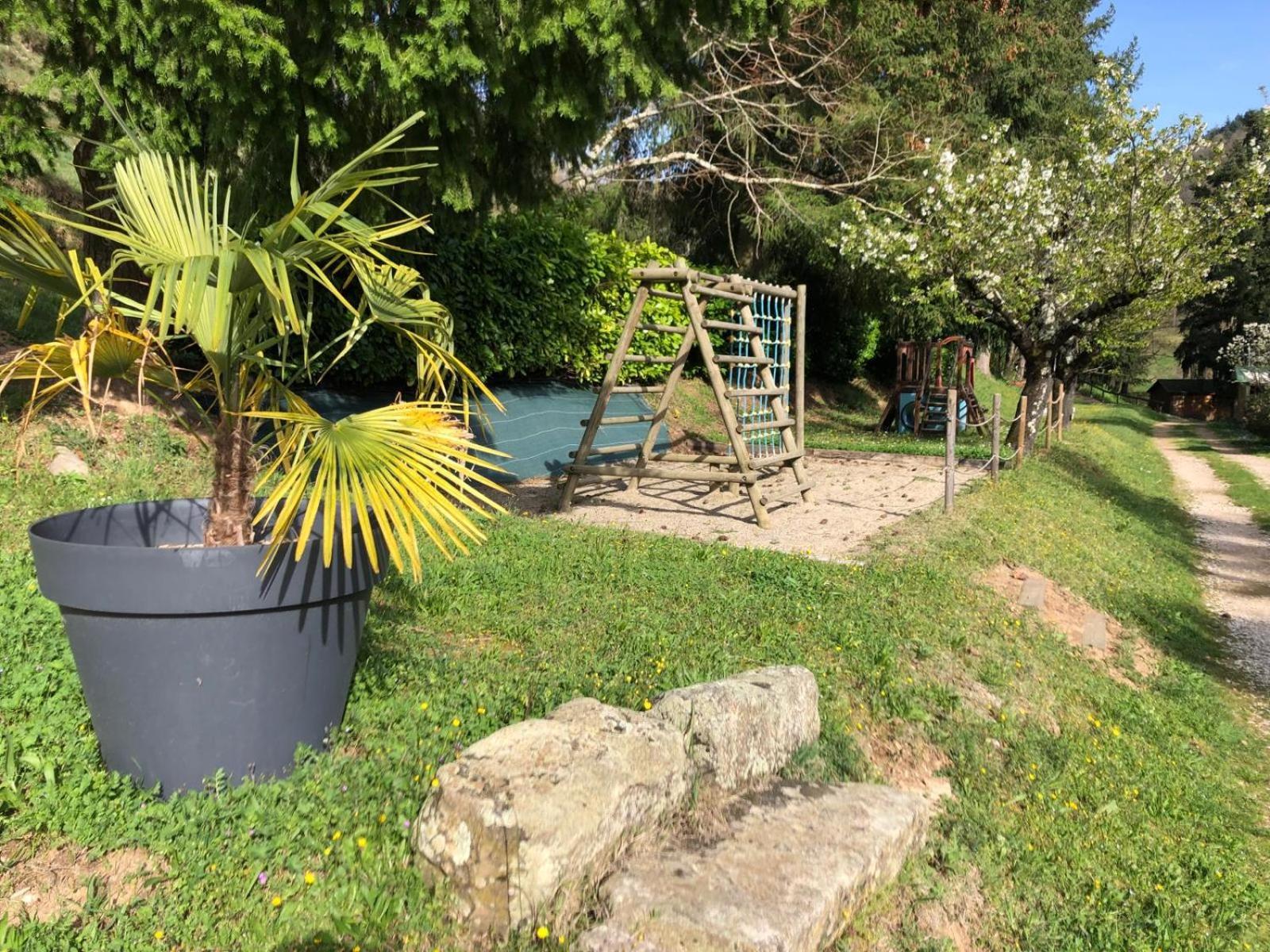 Camping Les Berges Du Doux Colombier-le-Vieux Luaran gambar