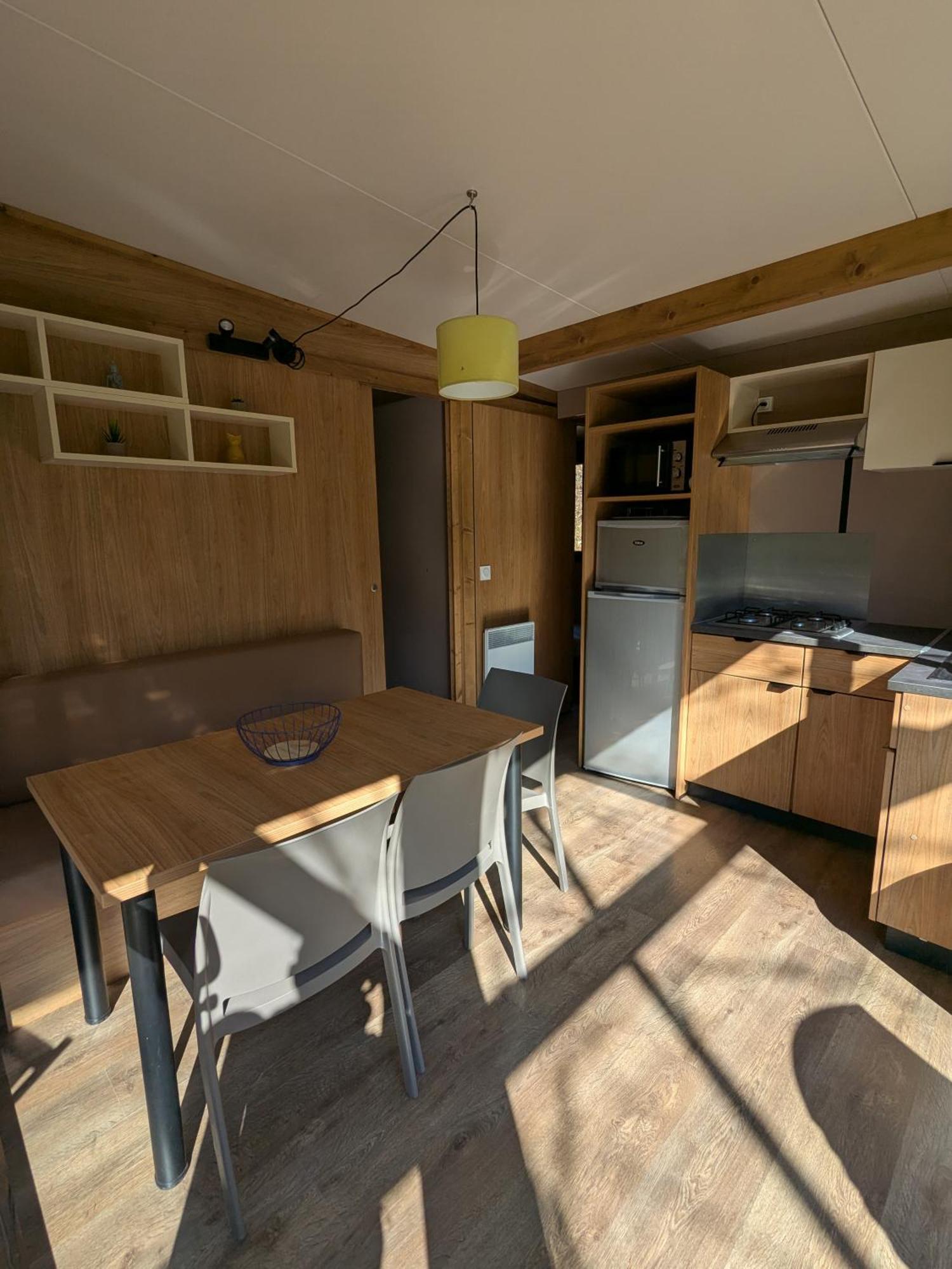 Camping Les Berges Du Doux Colombier-le-Vieux Luaran gambar
